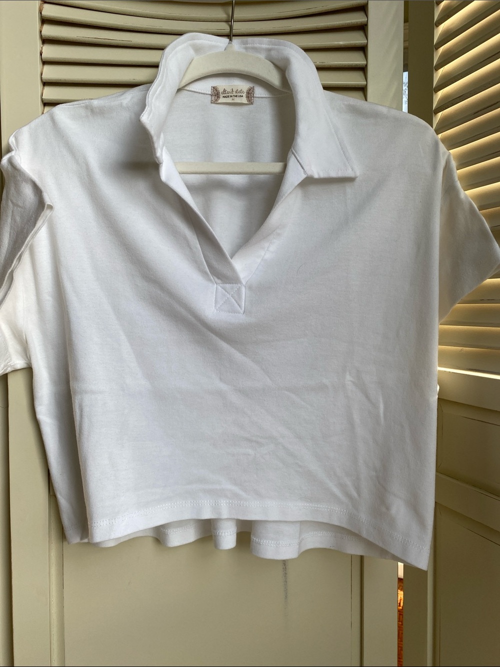 Altar'd State White Short-Sleeve Polo Crop Top size M